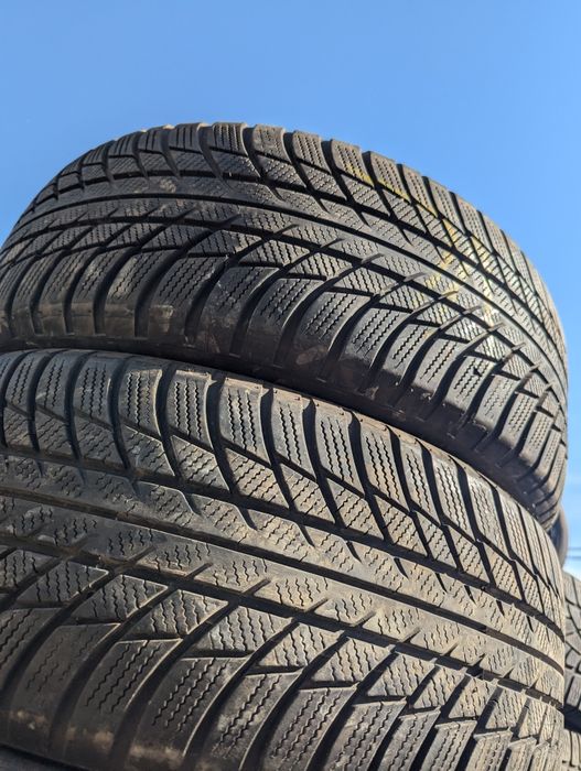 215/55R17 Bridgestone Blizzak LM 001