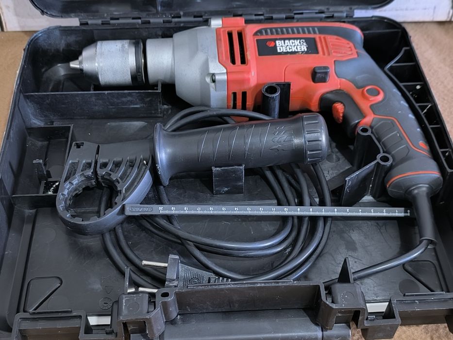 Berbequim de percussão da Black & Decker