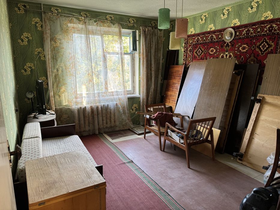 Продам чешку 2к квартиру на Кирова 54 кв м