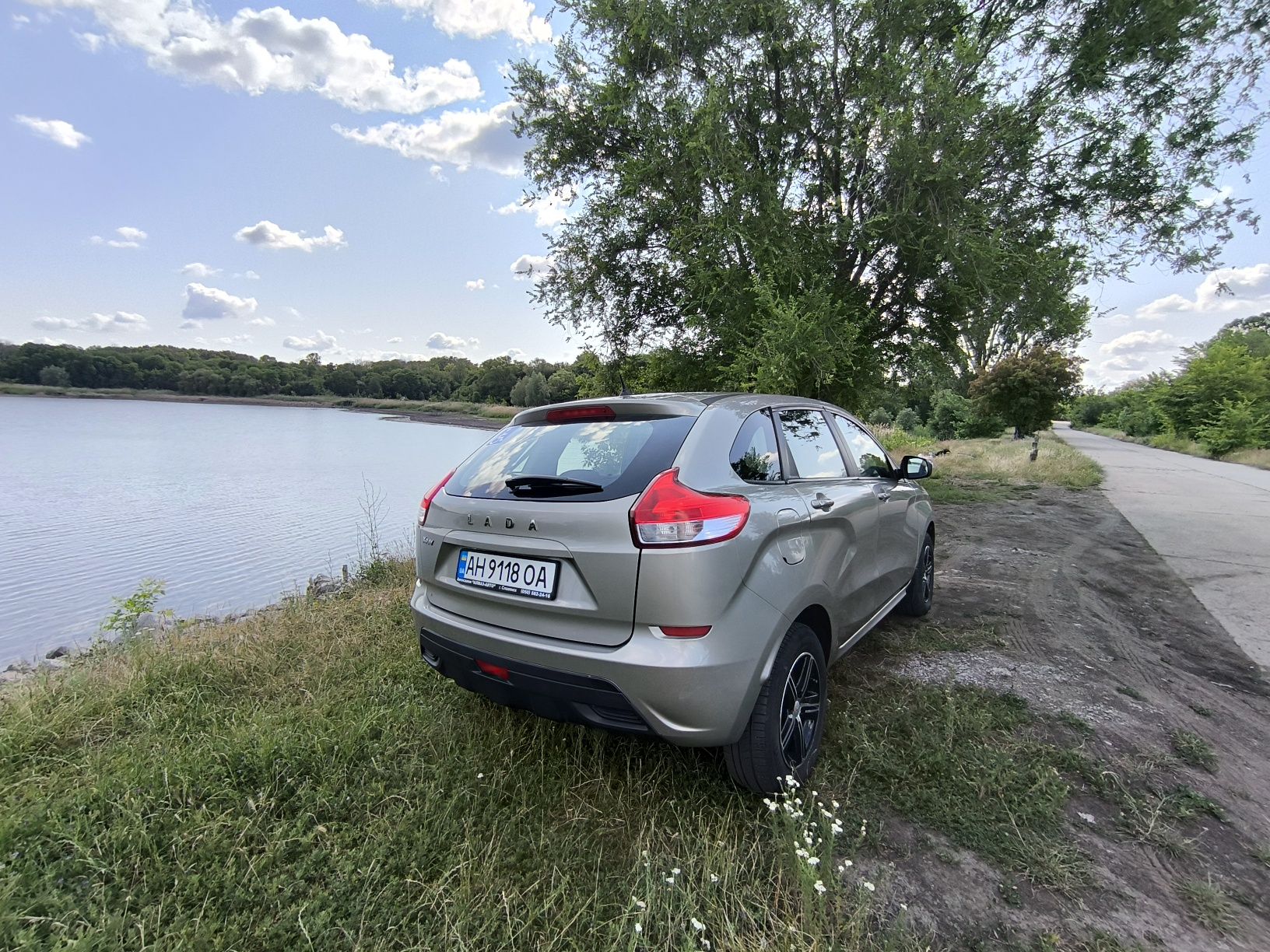 Авто Лада Xray 2020 року випуску