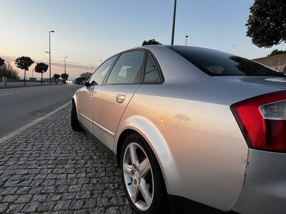 Vendo audi A4 B6 1.9TDi 130cv