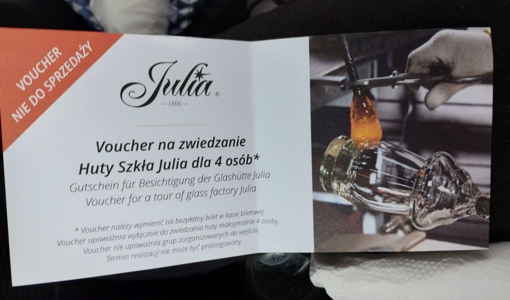 Voucher dla 4 osób na zwiedzanie huty szkła Julia w Piechowicach