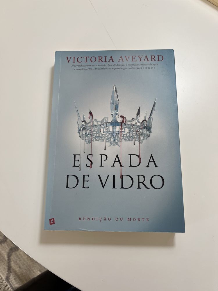 Livros da coleção “A Rainha Vermelha”