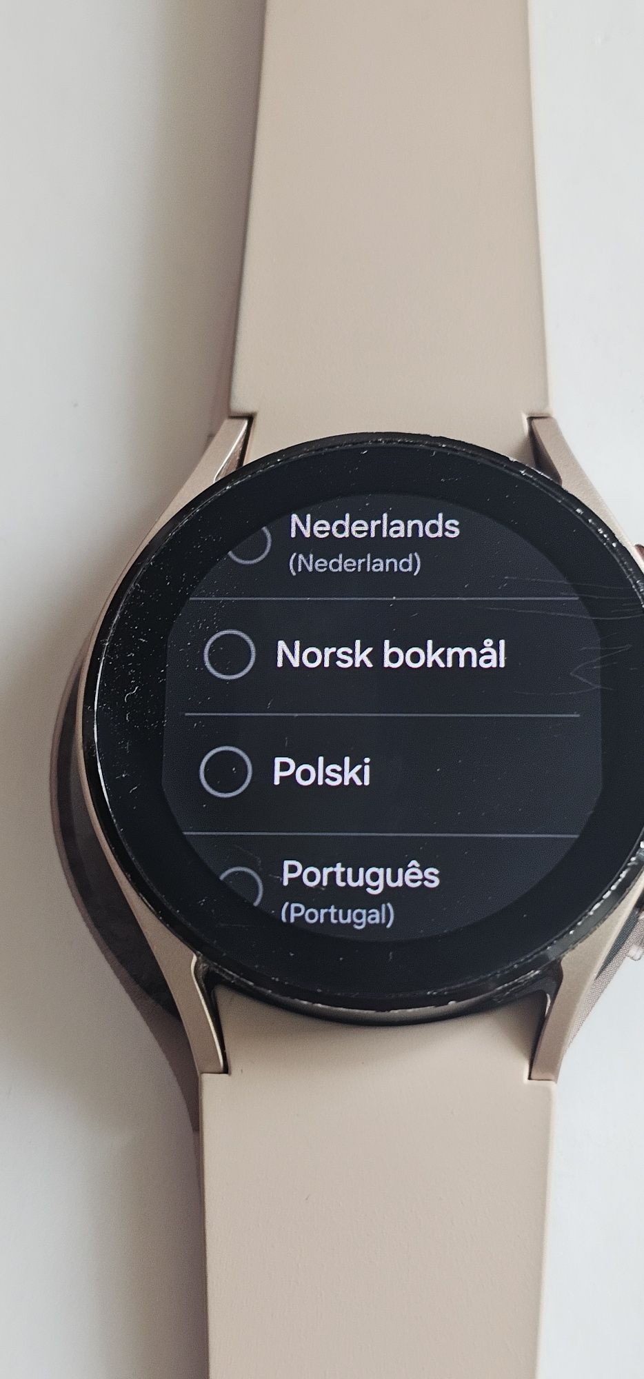Samsung galaxy watch 4 SM-R860