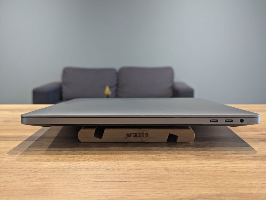 MacBook pro 16 2019 i7 2.6ghz 64/512gb pro 5300m 4gb