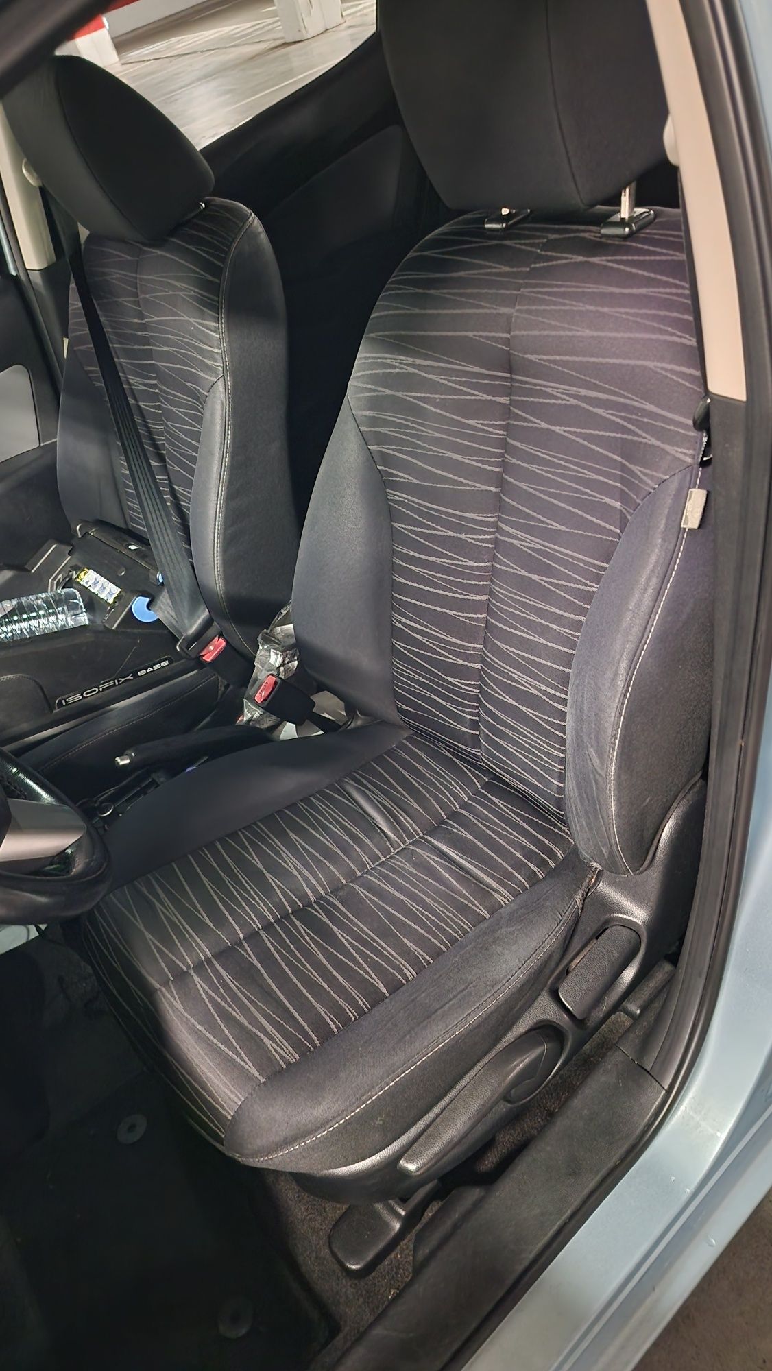 Mazda 2 1.3 Gasolina – 2010 – 176.000 km – Excelente Estado