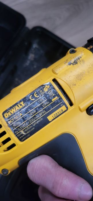 Шуруповерт dewalt