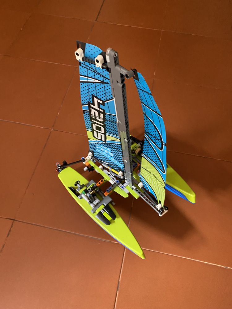 Lego technic – Catamaran – 42105