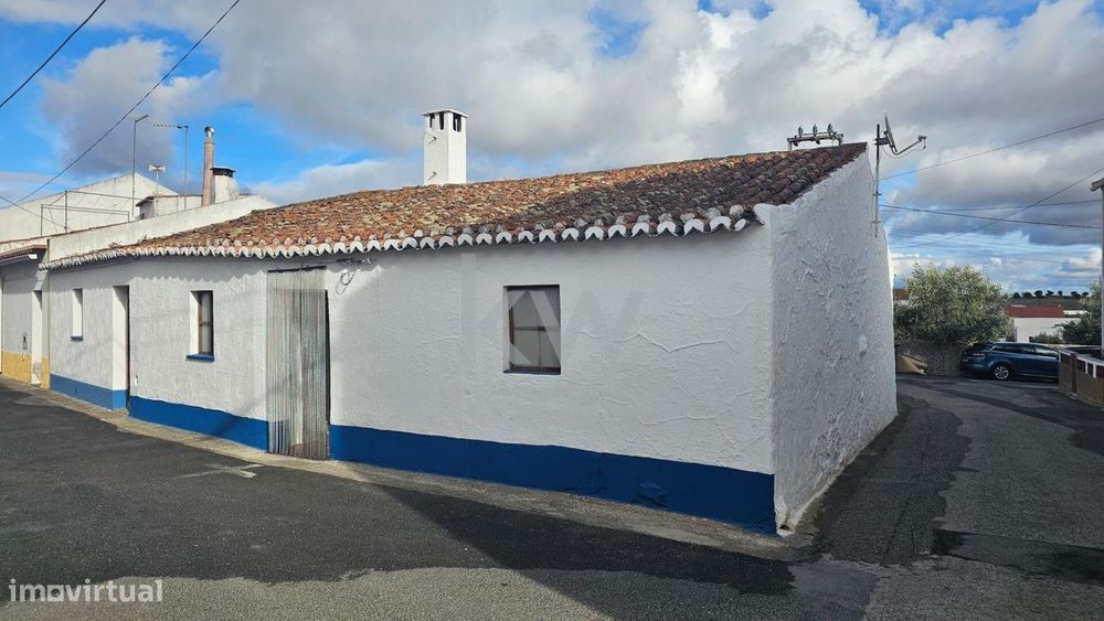 Moradia térrea típica alentejana com 100 m2