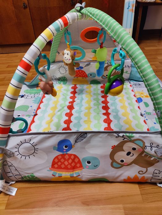 Продам розвиваючий дитячий килимок 300 грн
