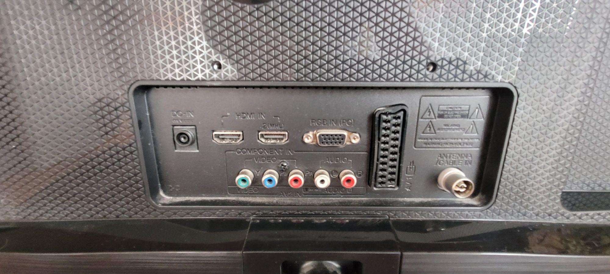 Komputer Stacjonarny Intel i5, 8GB RAM, SSD 256GB + Monitor 24 LG IPS