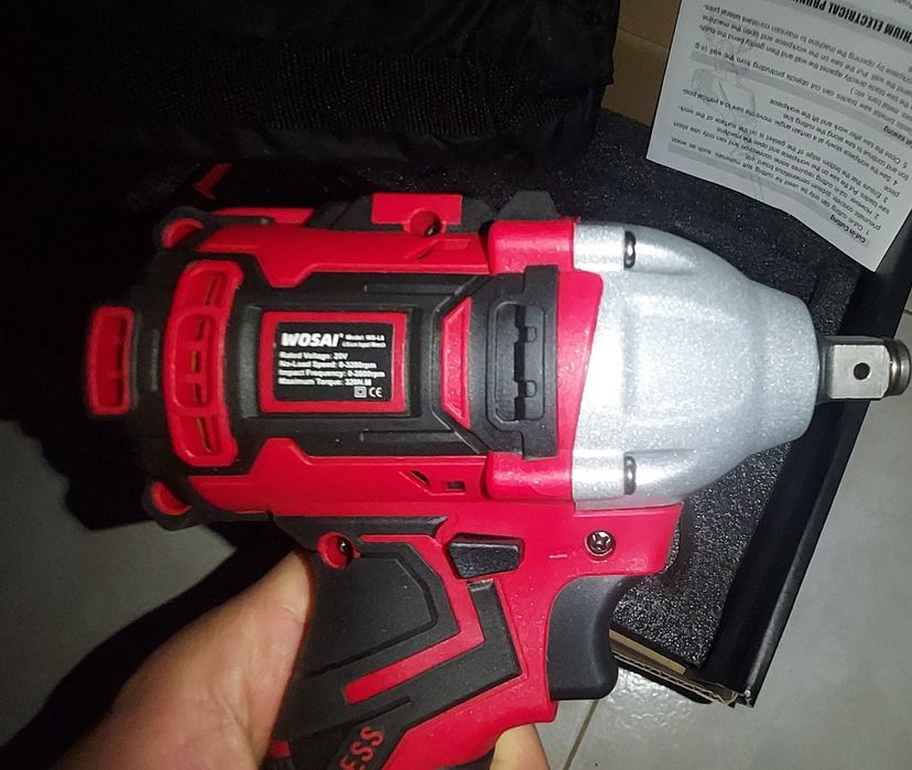 Aparafusadora de impacto 20v 320NM