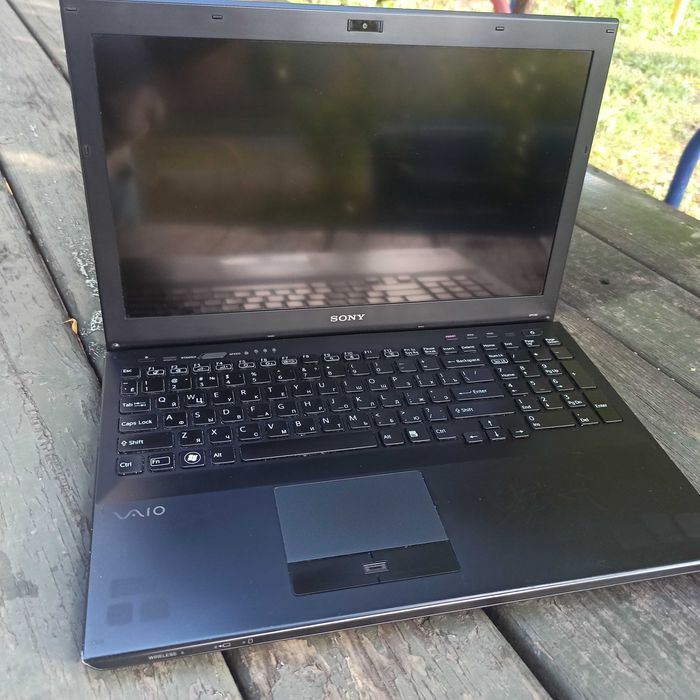 Игровой Sony Vaio VPCSE (pcg-41415v) core i7, ssd128, ram6, radeon 1gb