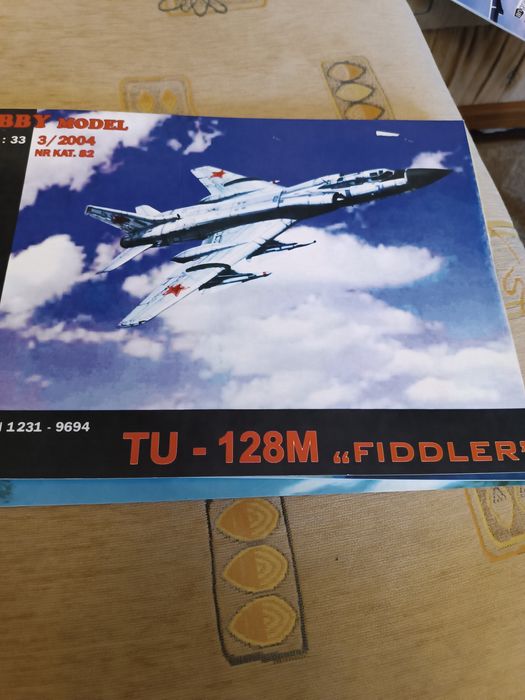 Model kartonowy TU-138M Fidler