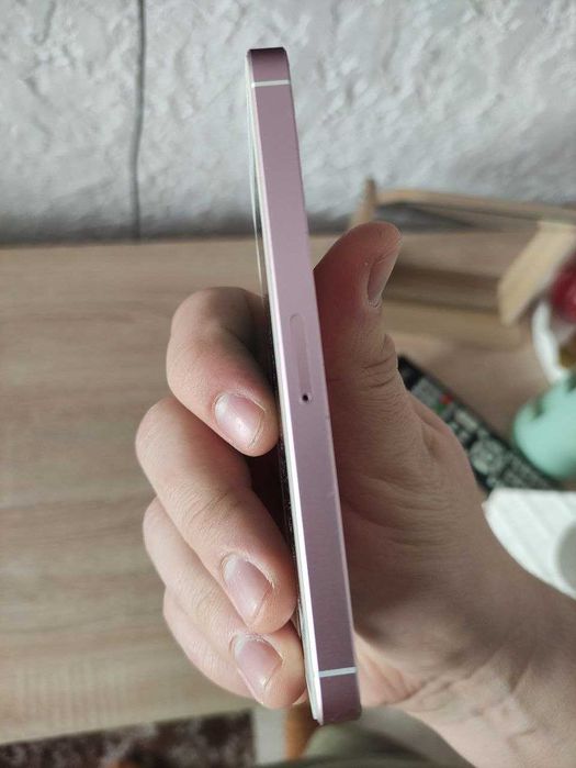 iPhone SE (2016) 32GB Rose Gold. Touch ID. Неверлок (Оригинал)