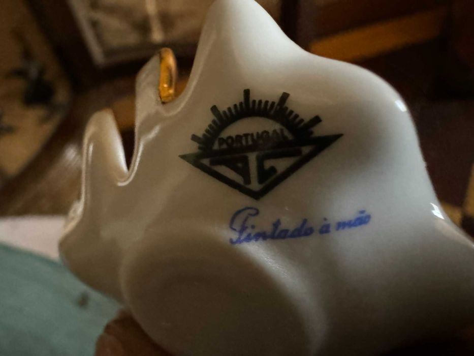 3 chávenas miniaturas de coleção