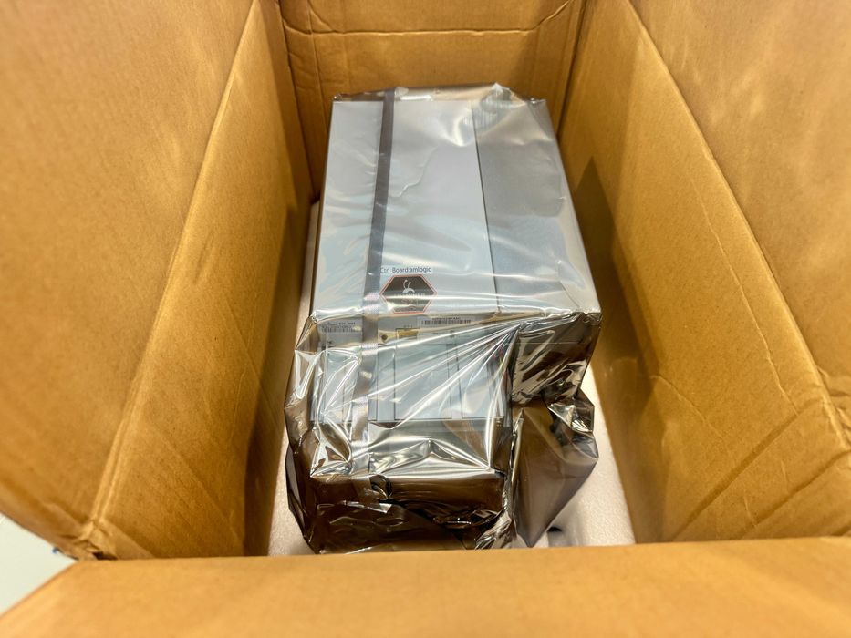 NEW Asic Antminer S21 200 Th Amlocig, Майнер + Гарантія і сервіс