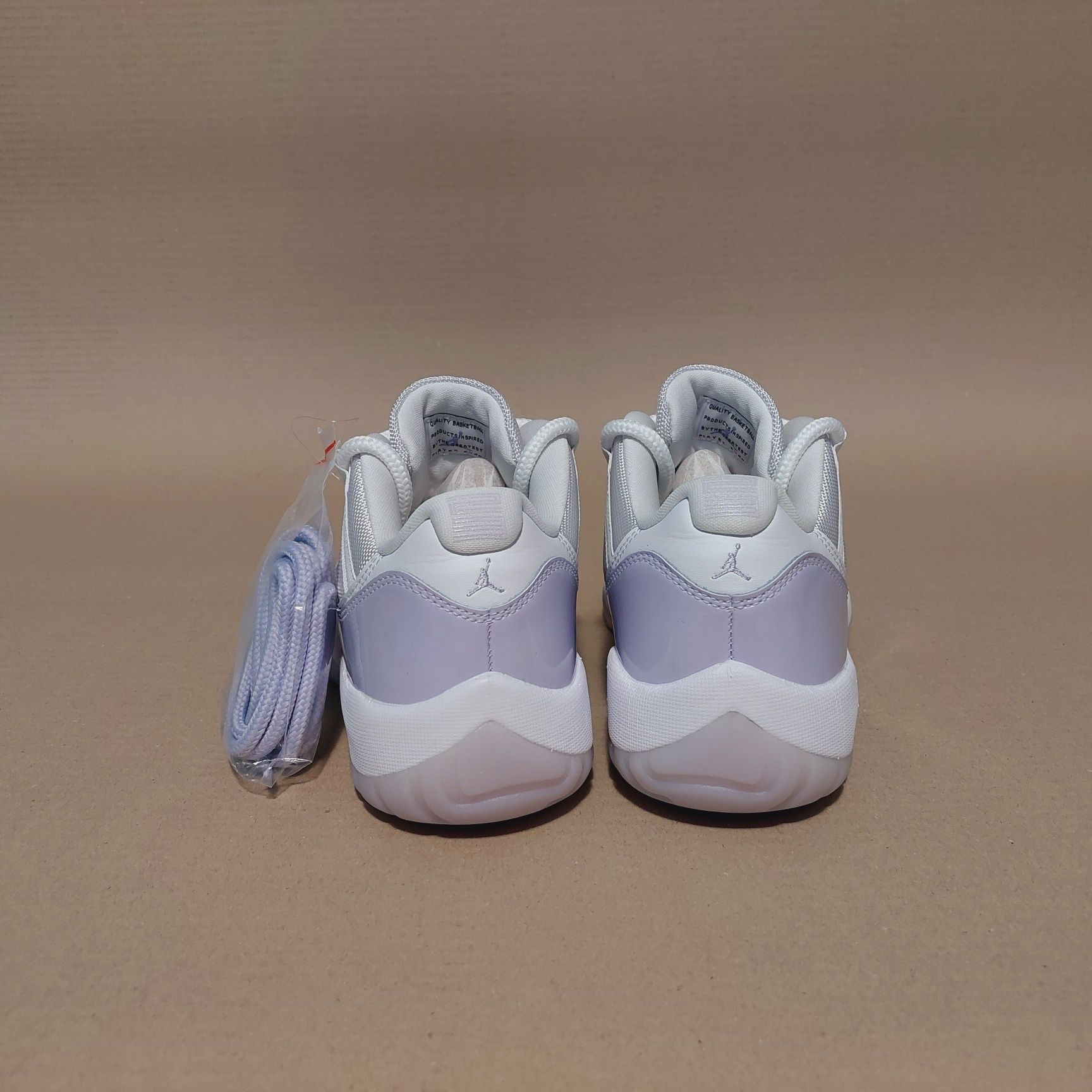 Jordan 11 Low Pure Violet