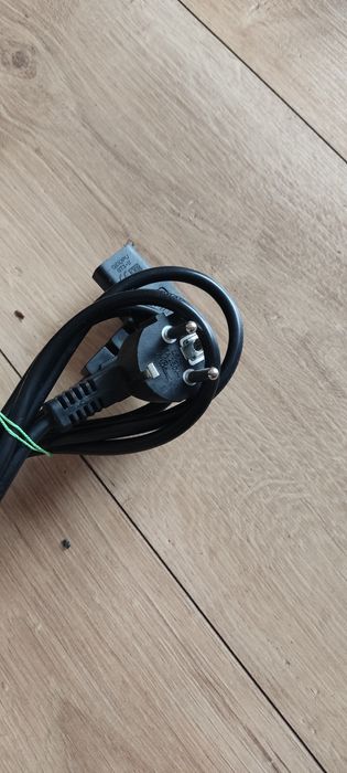 Kabel zasilający Schuko – IEC C13 (kątowe złącze), 1.8m