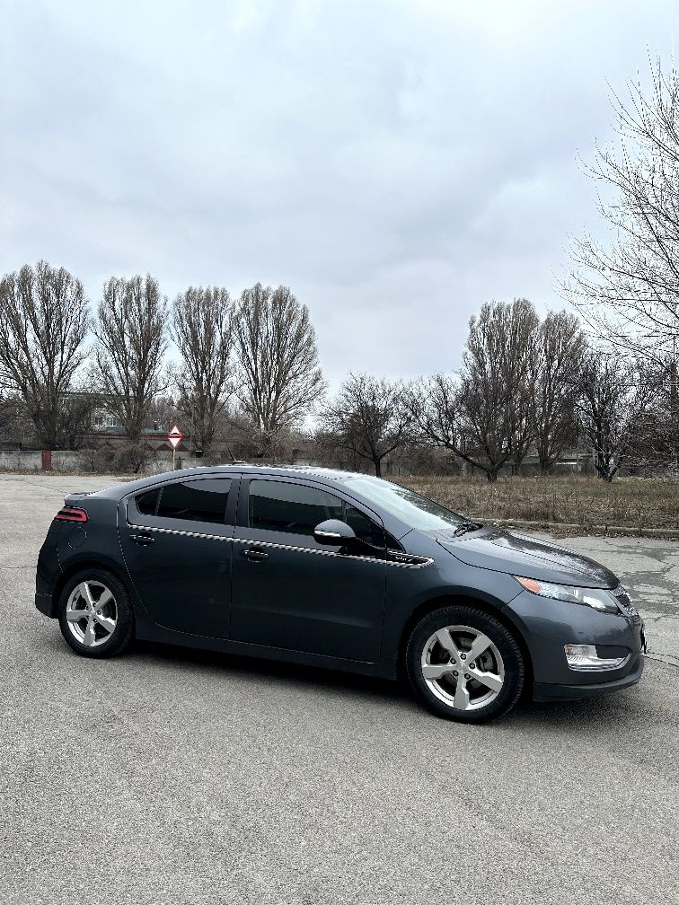 Продам Chevrolet Volt 2012