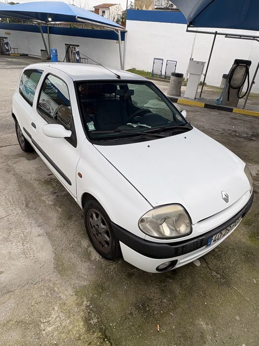 Reunault Clio 1.9D - Economico, Fiavel e Pronto a circular