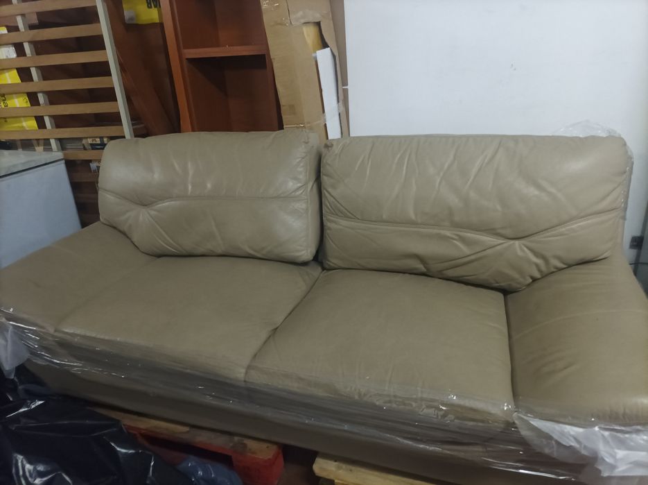 Sofá pele 3 Lugares
