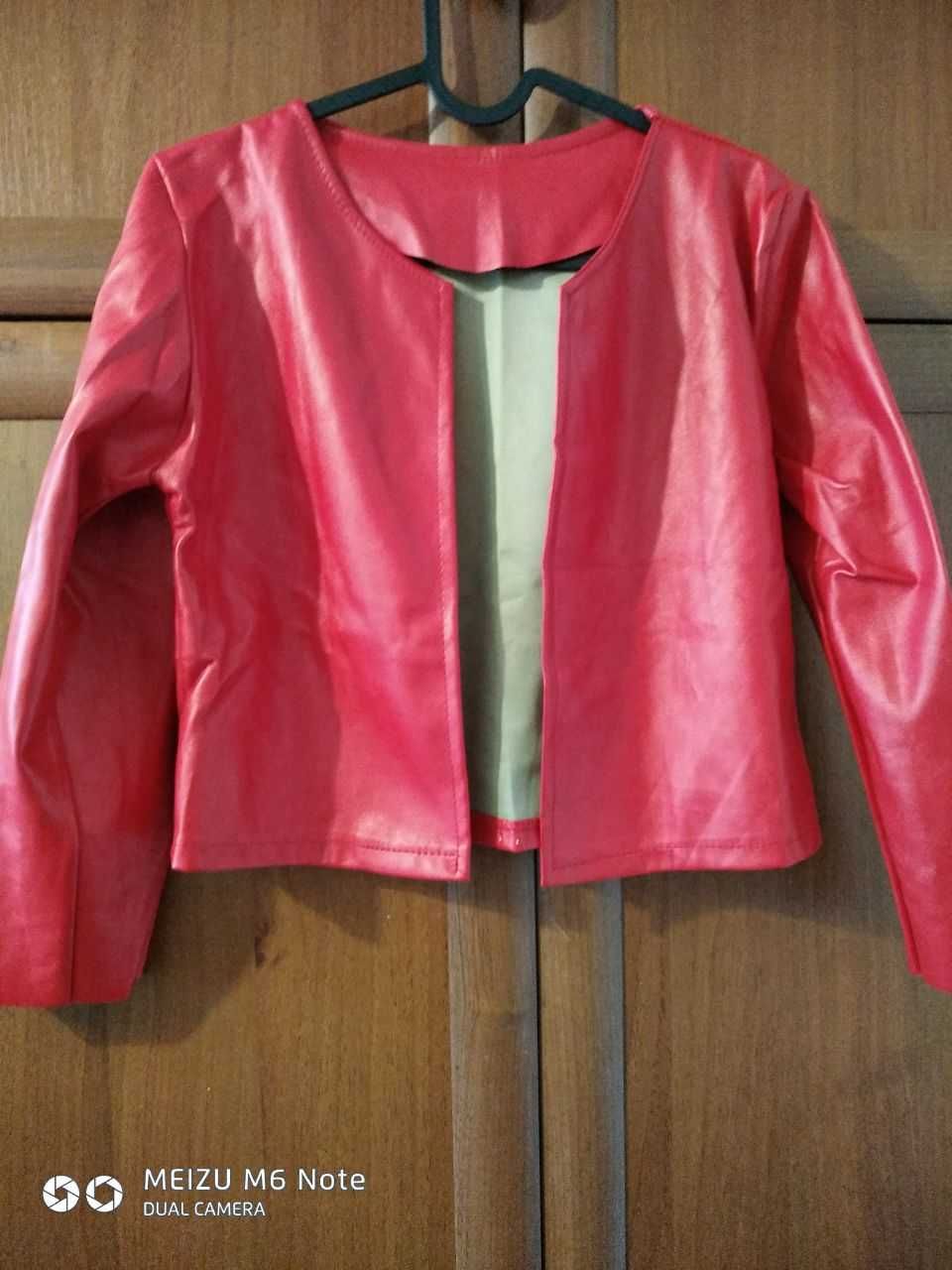 Куртки для дівчинки