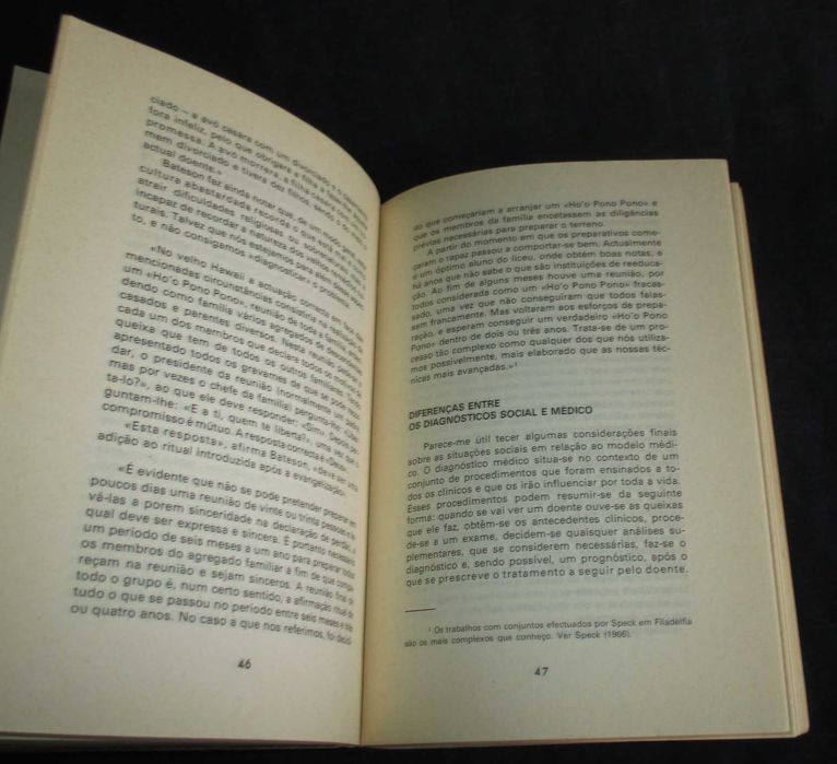 Livro A Política da Família e outros Ensaios Laing