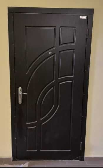 Вхідні двері продам