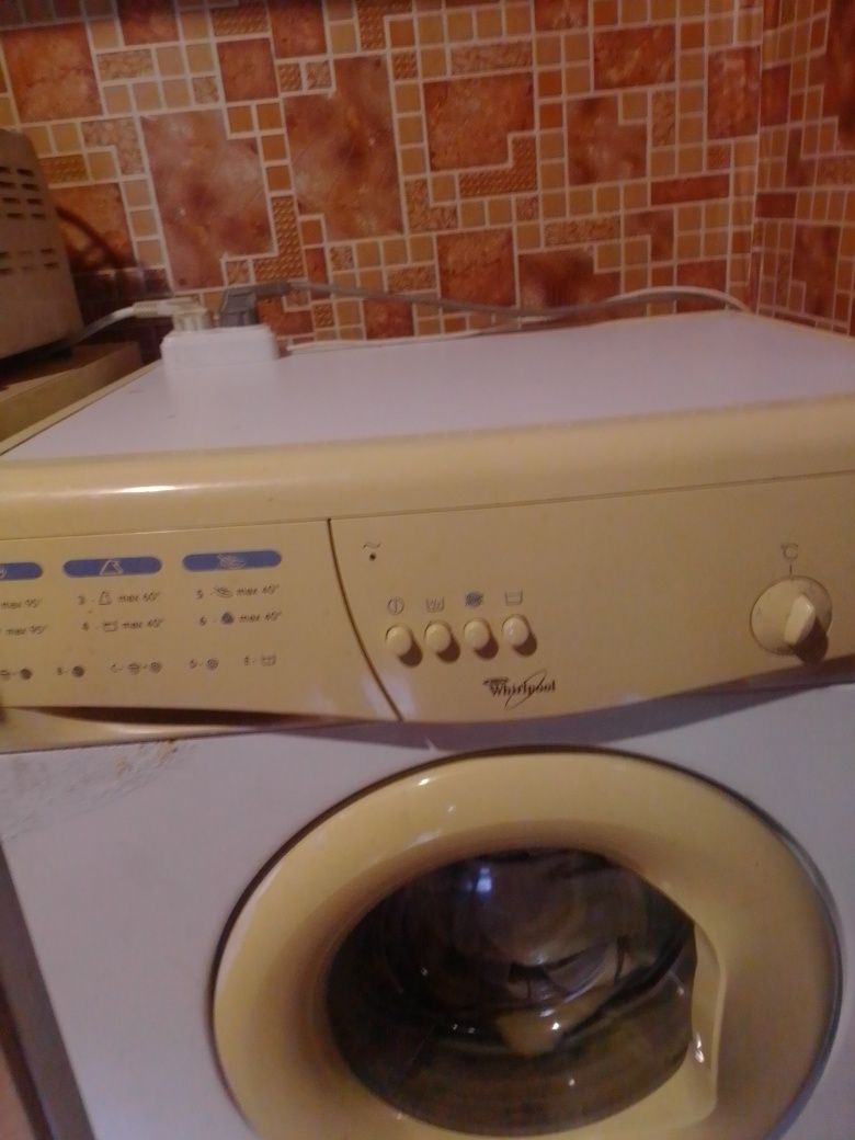 Стиральная машина whirlpool на 5кг