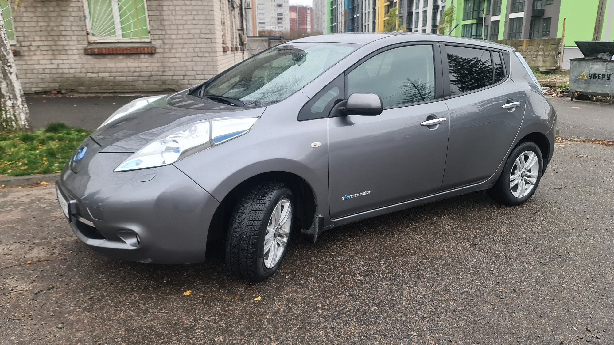 NISSAN LEAF 2013г. 24KW.