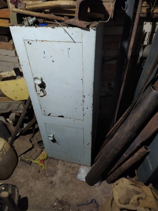 Сейф  радянського  виробництва .