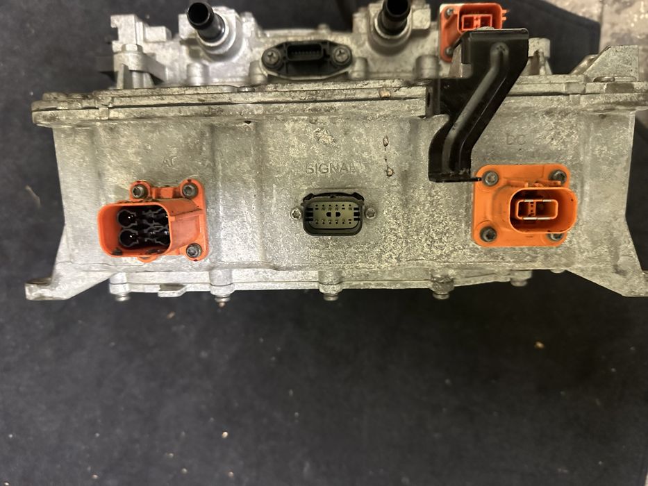 Зарядний пристрій бортовий Chevrolet Bolt 17-21 24286409