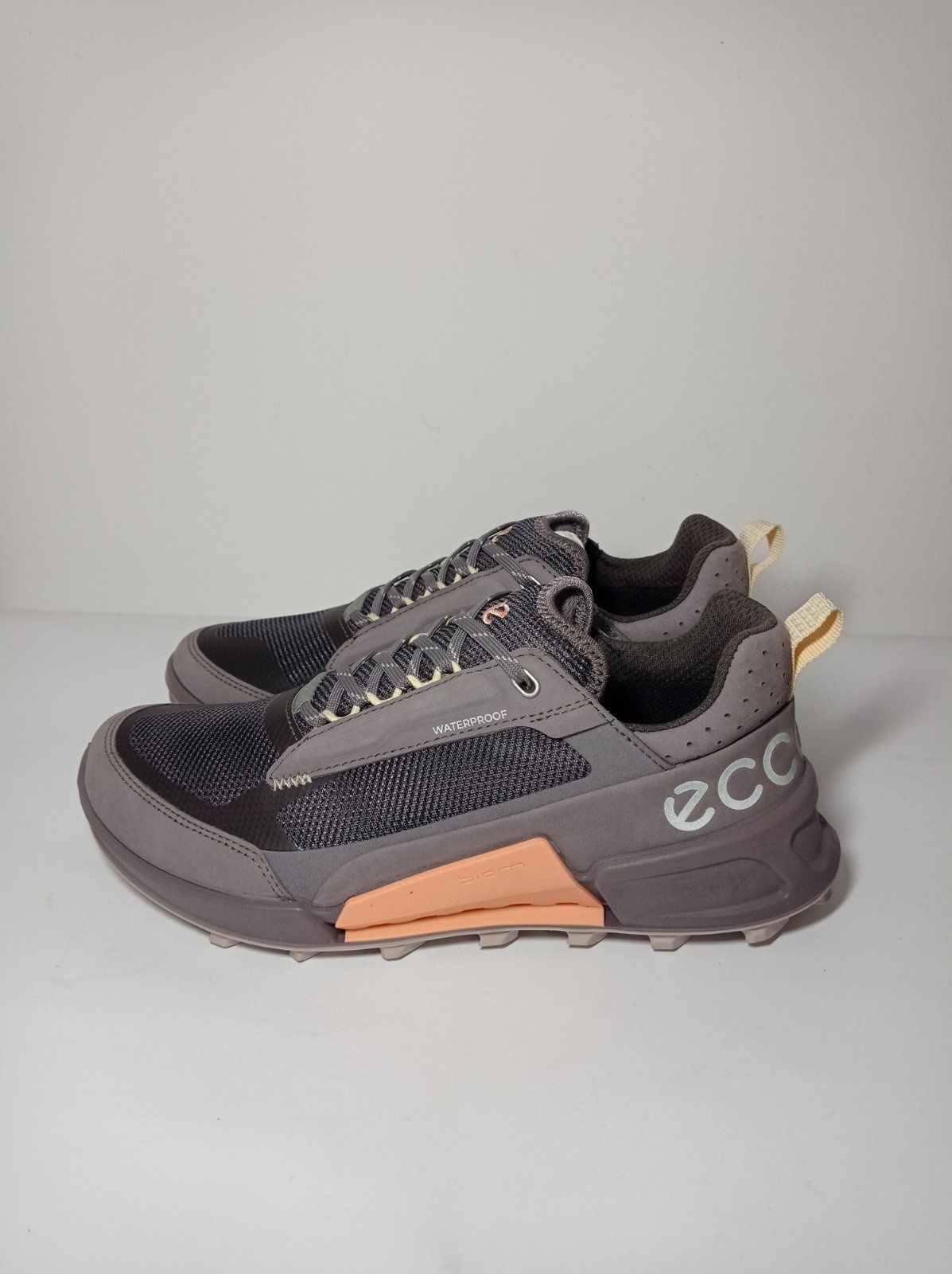 Кросівки шкіряні Ecco Biom 2.1 waterproof 37 р