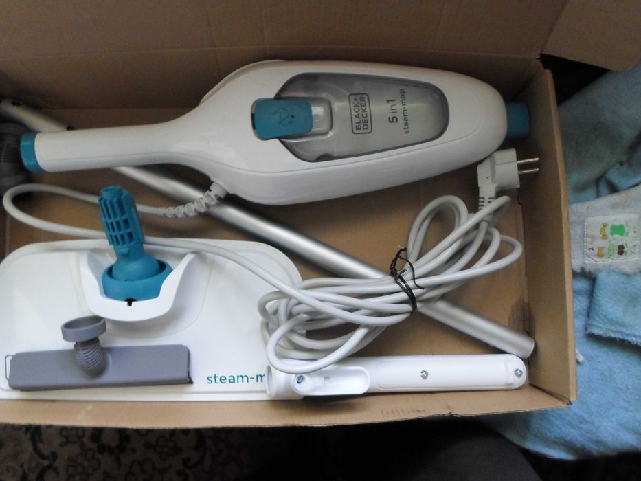 Парова швабра Black+Decker FSM13E1