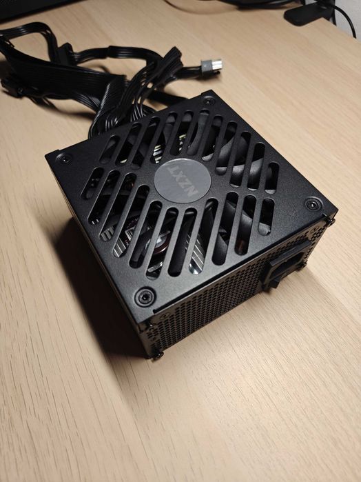 Zasilacz SFX ITX NZXT S650 650W 80+ GOLD do małej obudowy modularny