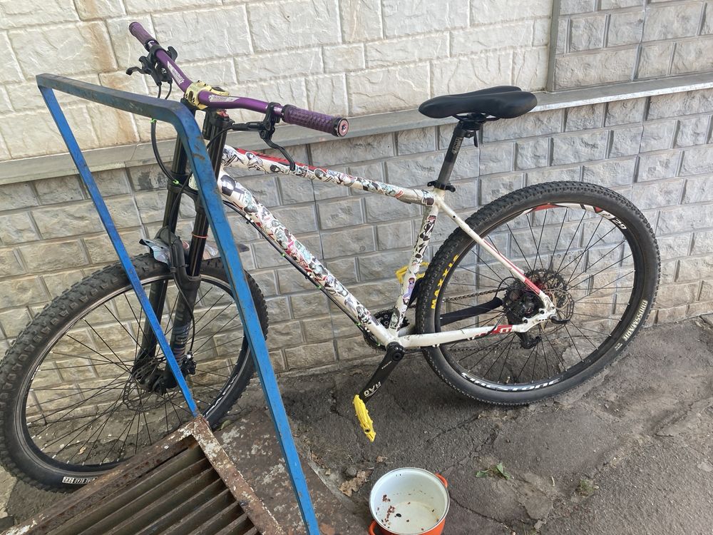 Продам велосипед рама specialized 29 колесо