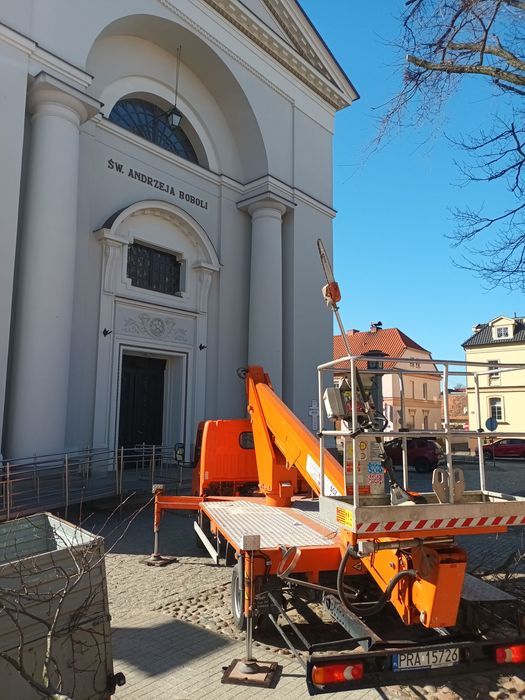 Wynajem usługi podnośnikiem koszowym wycinka drzew czyszczenie rynien