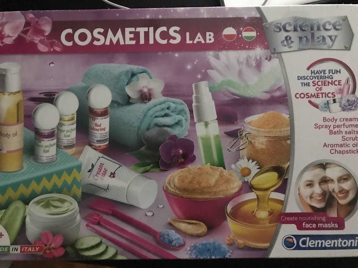 Kosmetyczne Laboratorium marki Clementoni.
