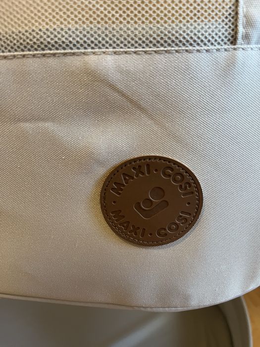 Berço maxi cosi novo