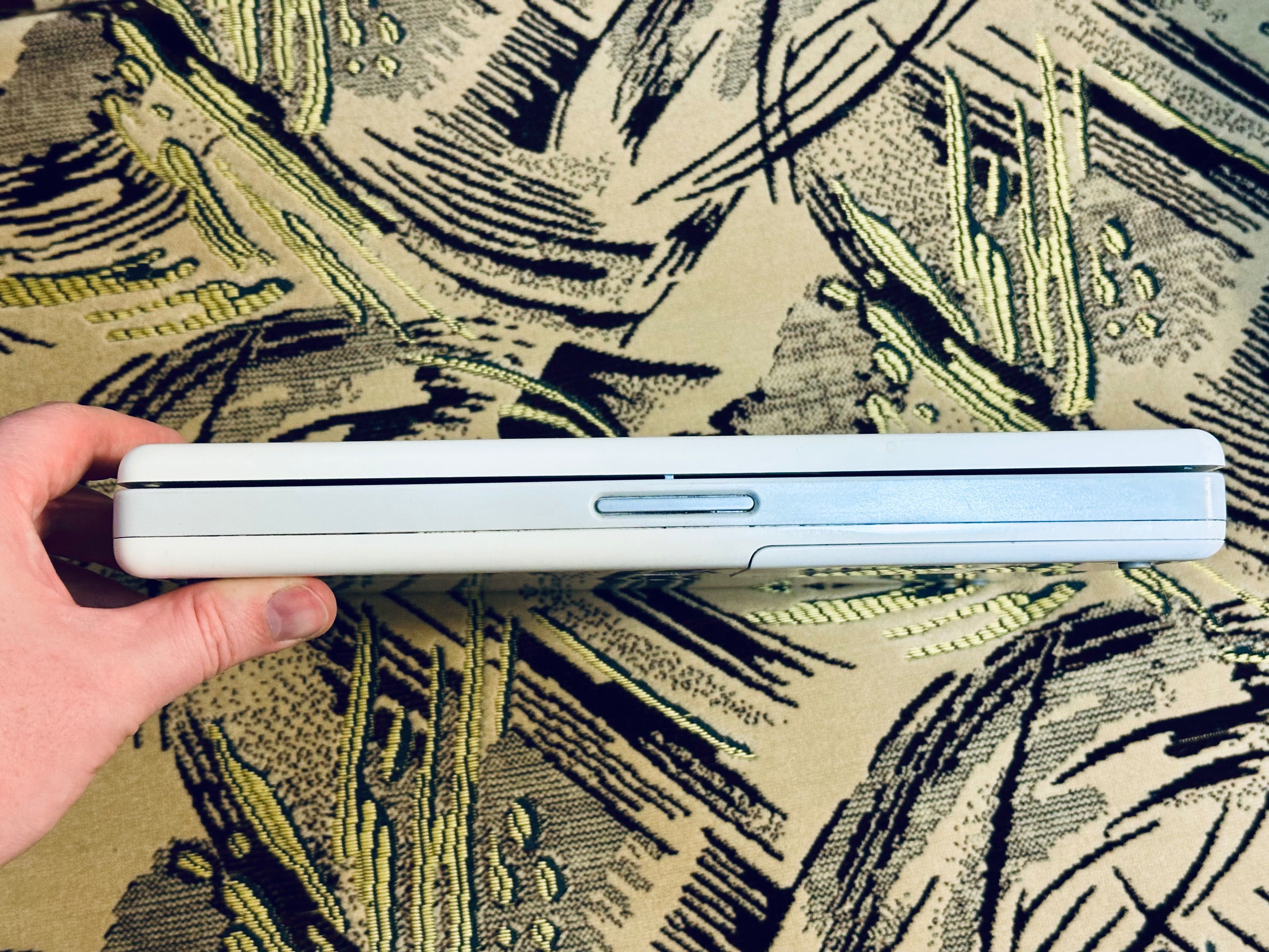 Раритет Apple iBook g4 A1054 2004р 1,2ghz/512mb/30gb/12.1inch MacBook