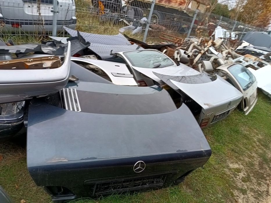 Klapa maska zderzak chłodnica Mercedes W210 e klasa