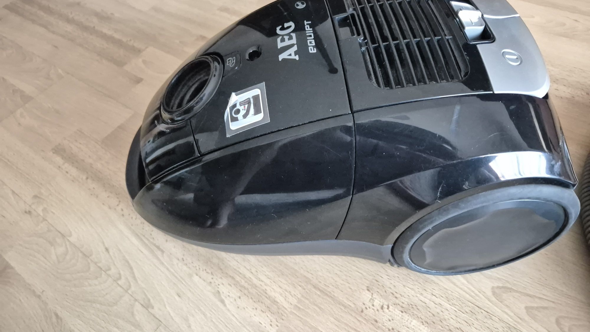 Aspirador AEG AEQ10+