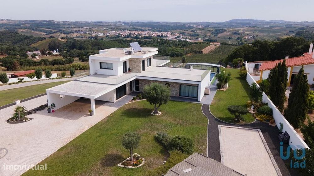 Casa / Villa T5 em Vermelha de 301,00 m2