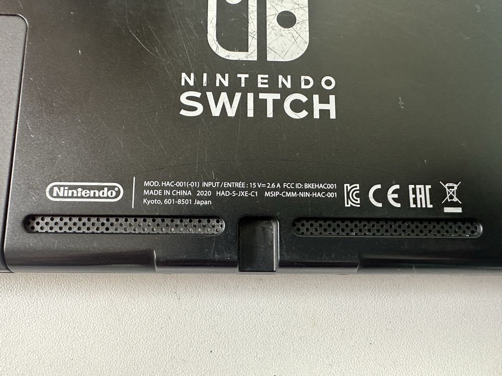 Nintendo Switch V2+4 gry