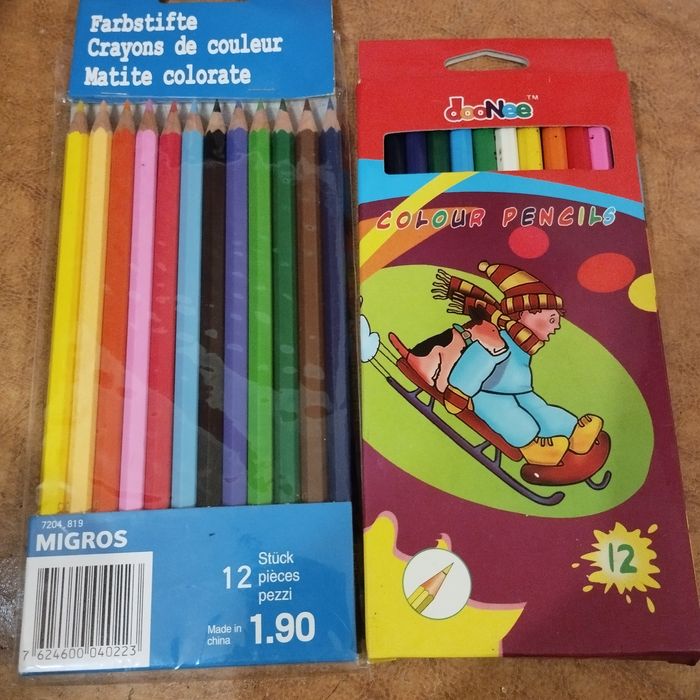 Карандаши, книги