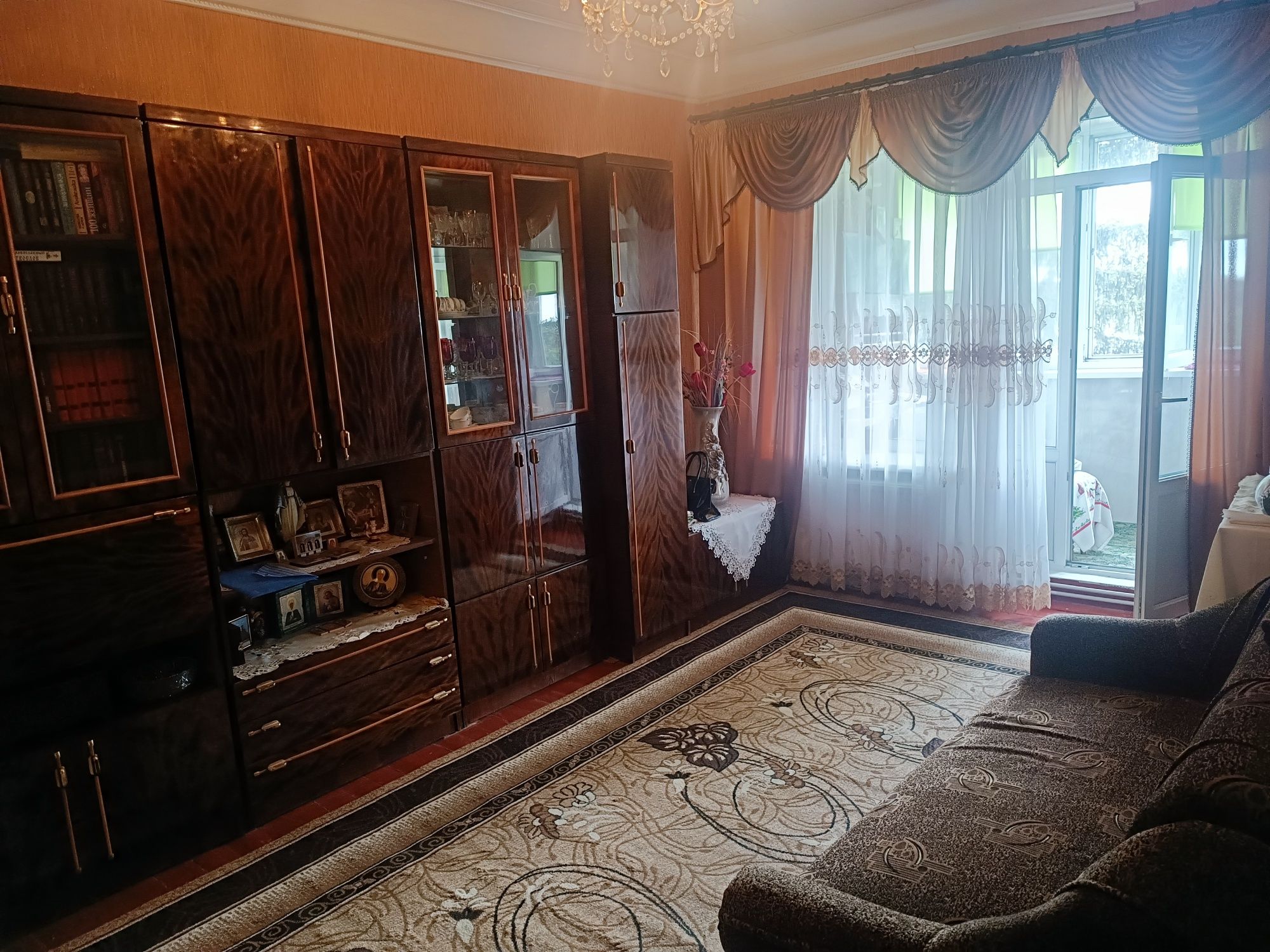 Продаж 4 кімнатної квартири в м. Старокостянтинів.