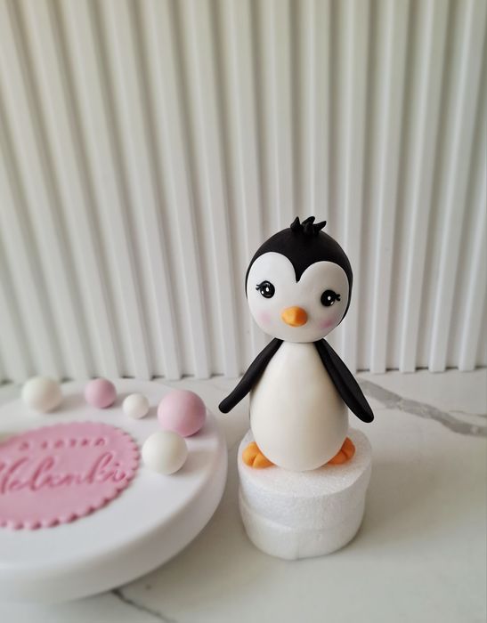 Pingwinek zestaw z masy cukrowej na tort dekoracja 3D