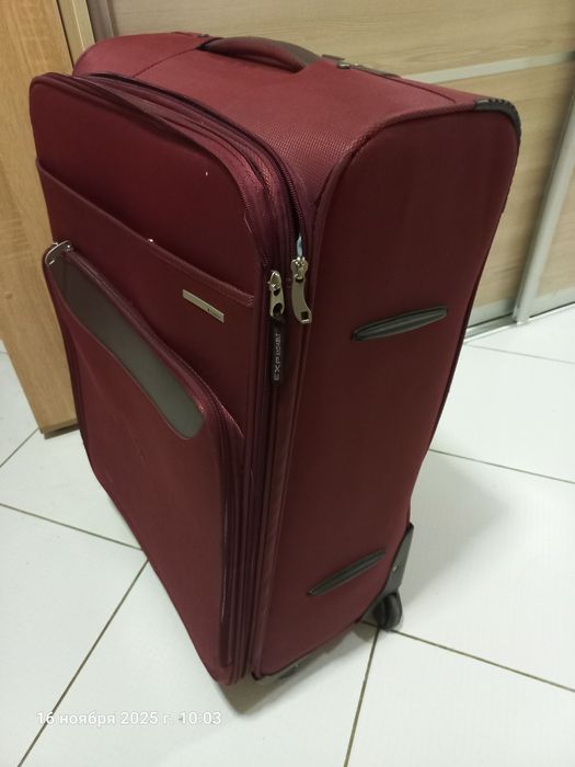 Большой текстильный чемодан  Gabol