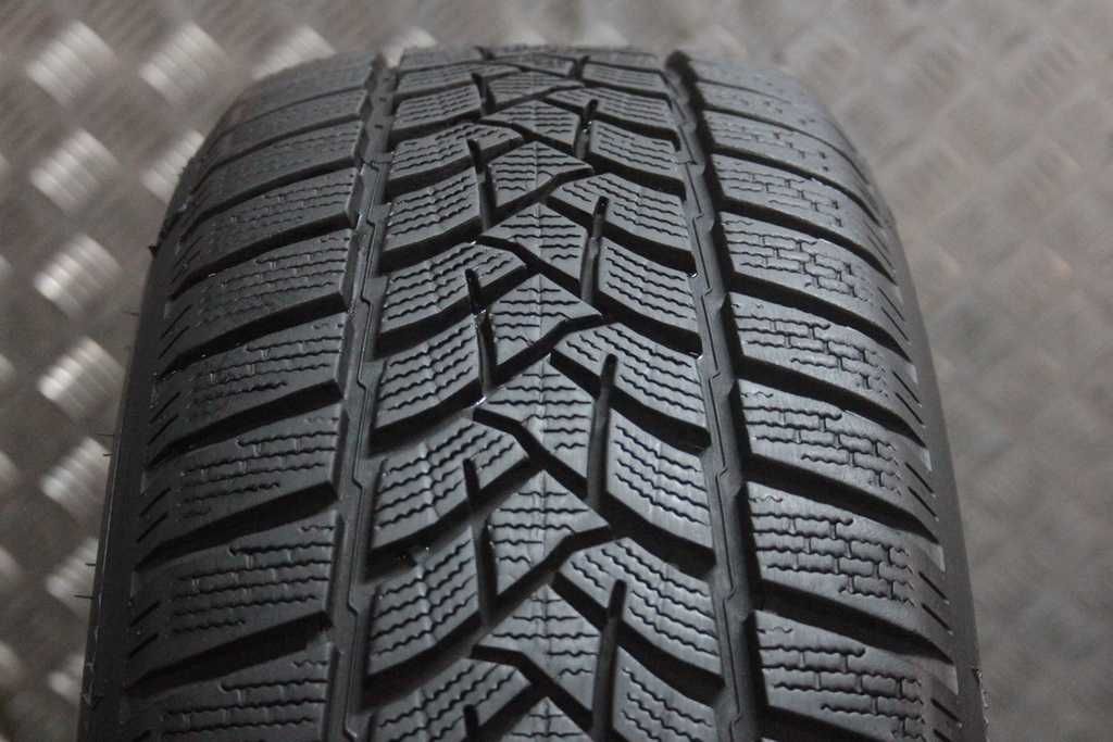 215/65/16 Dunlop Winter Sport 5  215/65 R16 98H
